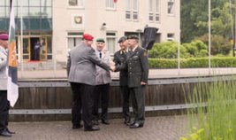 Colonel Paulik, Brigade General Schönfeld, Brigade General De Jong, Colonel Been after Handover of the flag